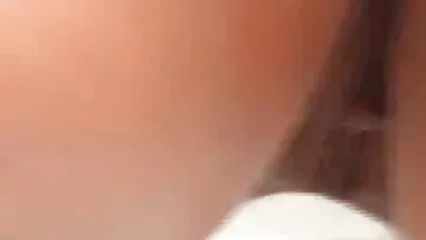 Fumar y Bukkake con cinco miembros en porrnomexicano la cara de morena caliente