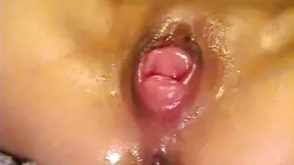 Una joven latina agarró amateur sexo mexicano la polla de su marido modelo y ahora está girando sobre ella como una hélice !