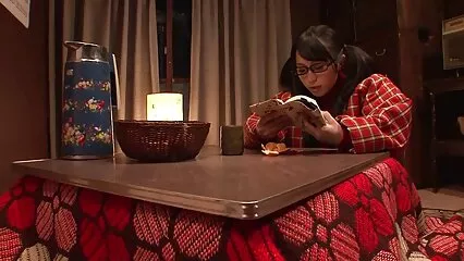 En mexicanas follando por dinero lugar de aburrirse en cuarentena, la chica prefiere chupar una polla y un buen beso