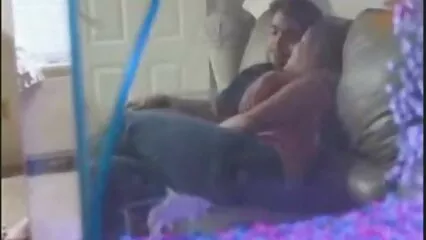 Un leñador despierta a una anal mexicano zorra rusa para besarla y golpearla con fuerza con el pene