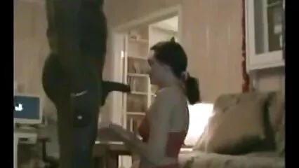 Una pareja enamorada celebró su mudanza rompiendo su nueva cama porno cornudo mexicano con un beso violento